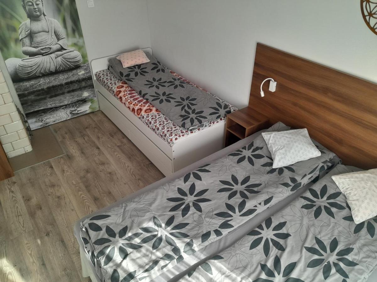 Miodowa Apartment Zwierzyniec Luaran gambar