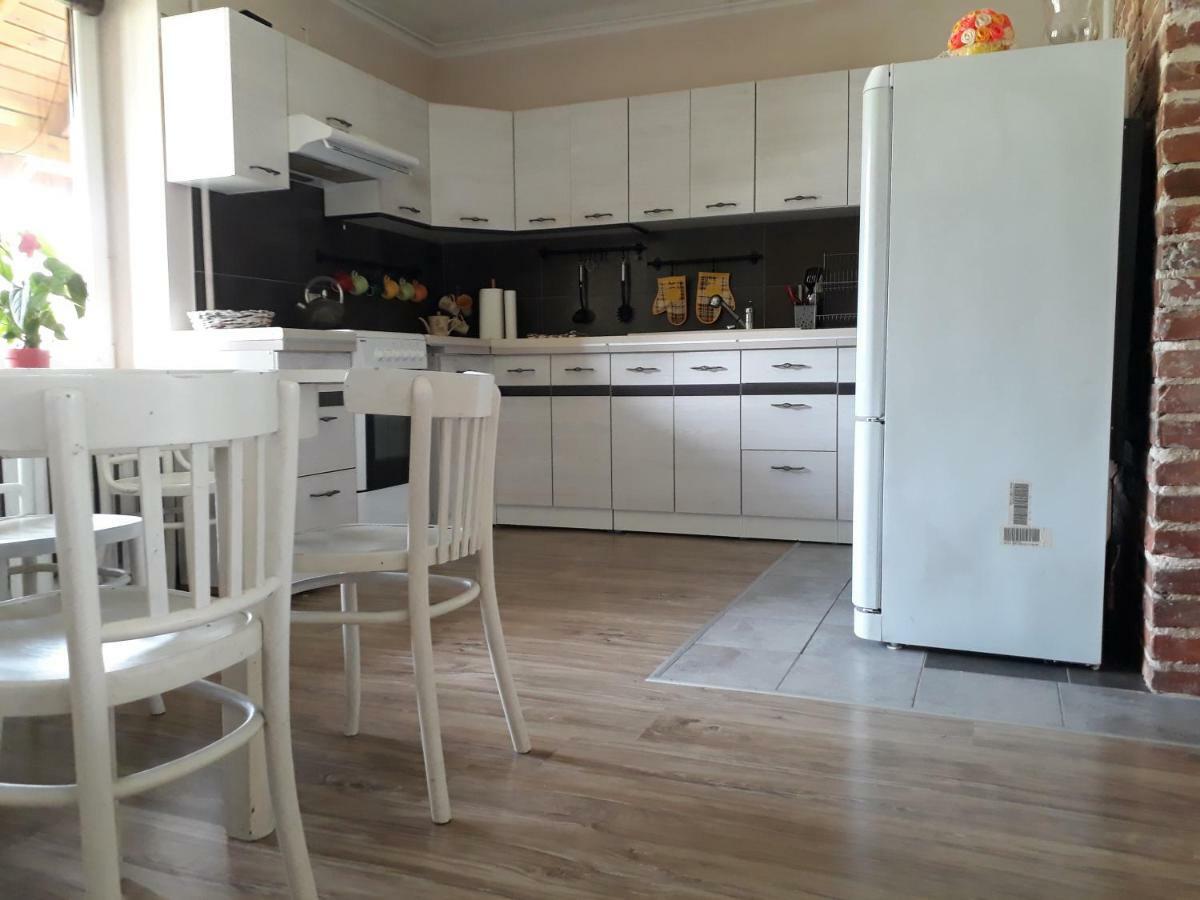 Miodowa Apartment Zwierzyniec Luaran gambar